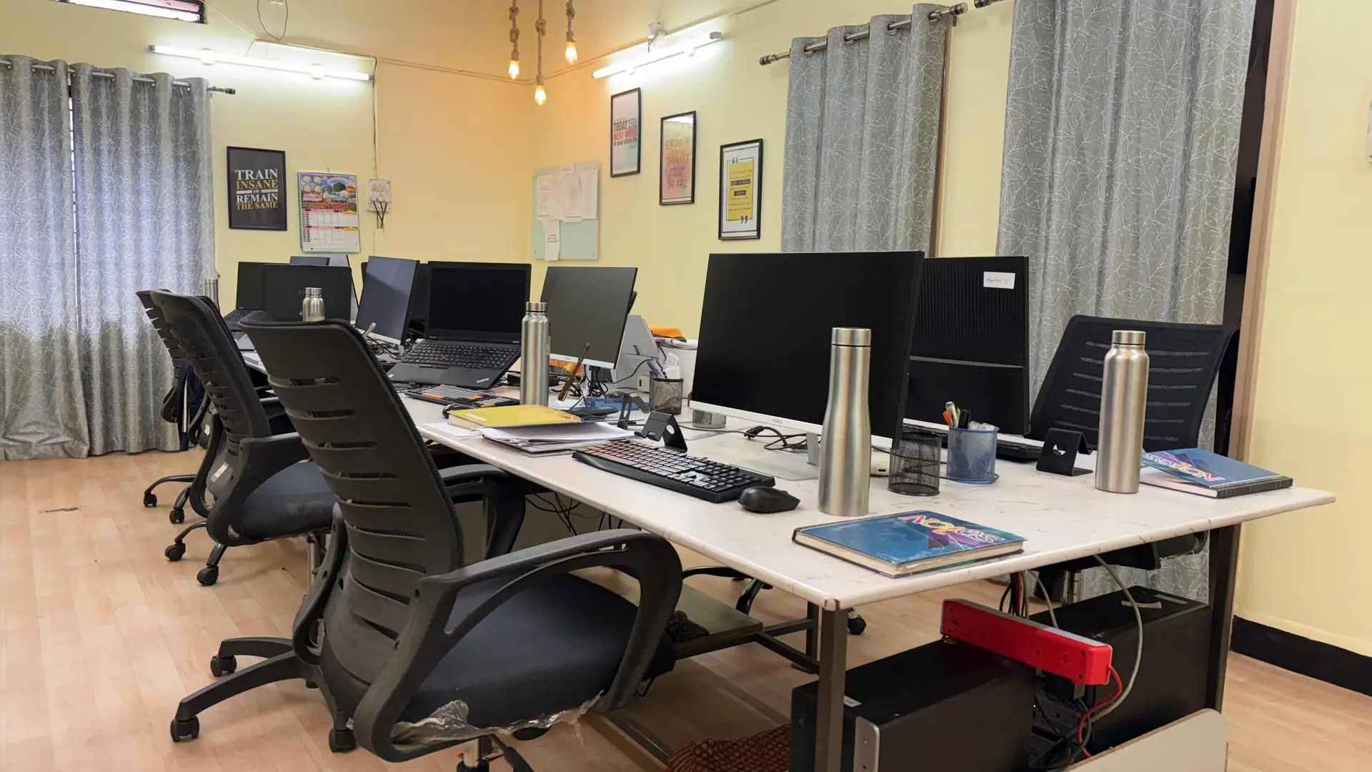 Geelani office photo 2